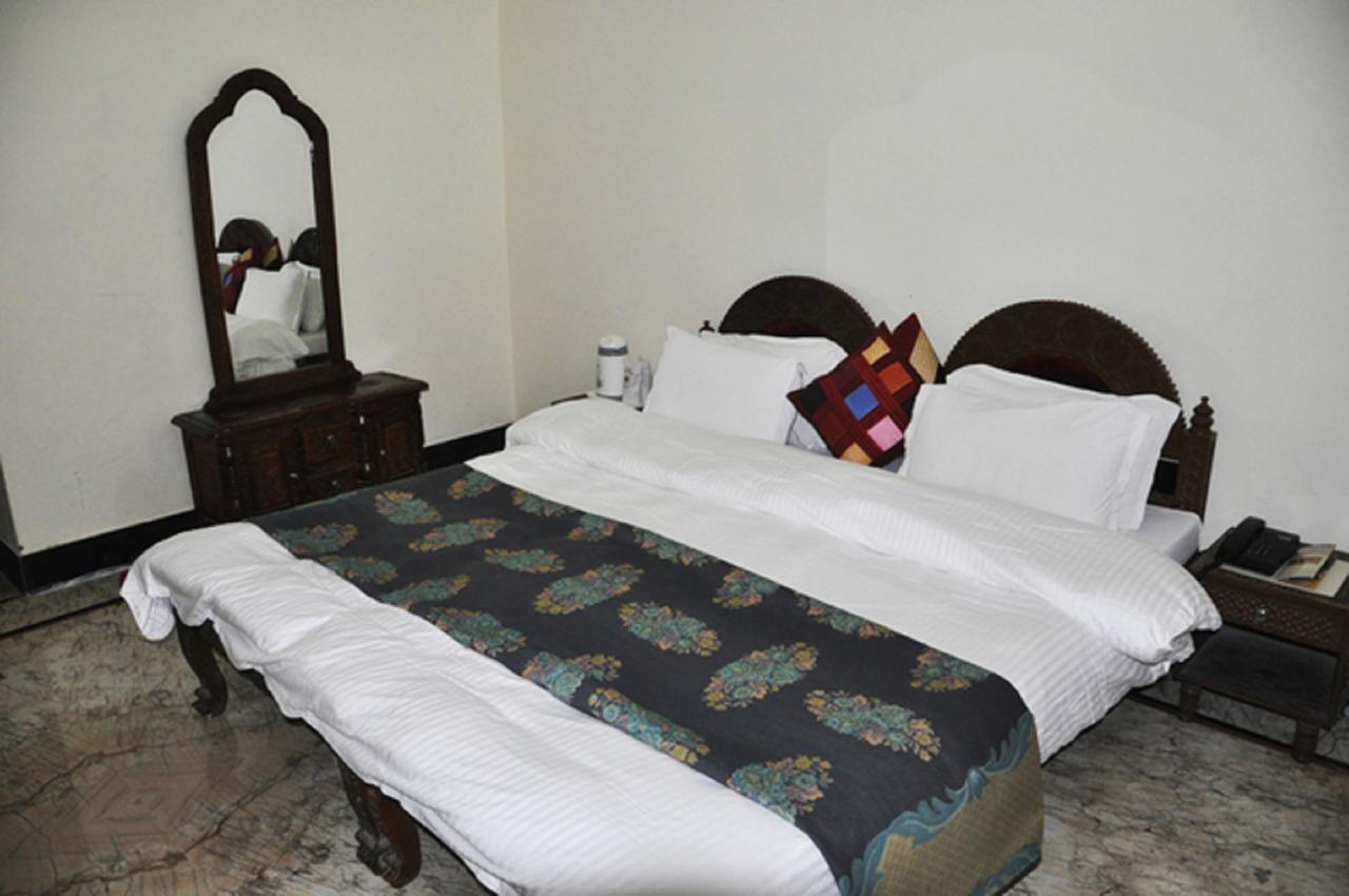 Hotel Padmini Chittorgarh Extérieur photo